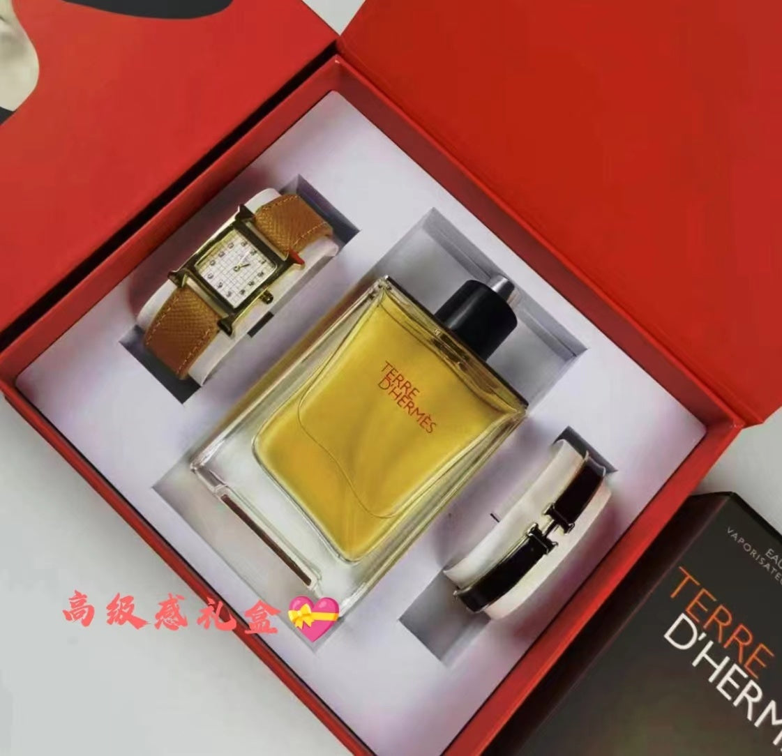 Montre inspirée de la prestigieuse collection Hermès, du légendaire Terre d'Hermès à un bracelet assorti