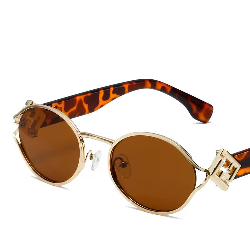 Lunettes de Soleil Rétro "Oeil de Chat" OSKY – Protection UV400, Monture Fine Dorée & Style Vintage Chic