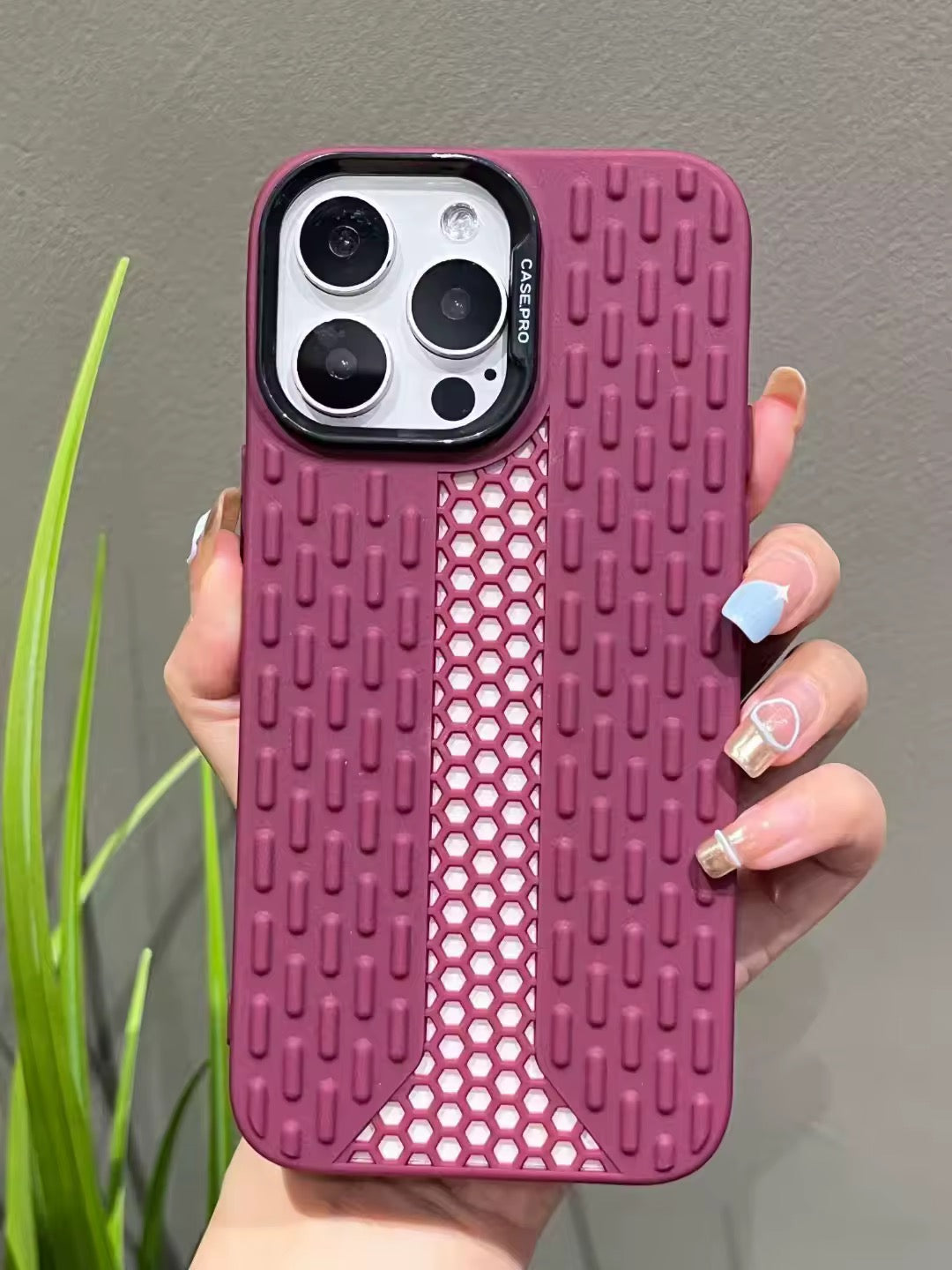 Coque Antichoc iPhone et Android – Design Alvéolé Respirant en TPU