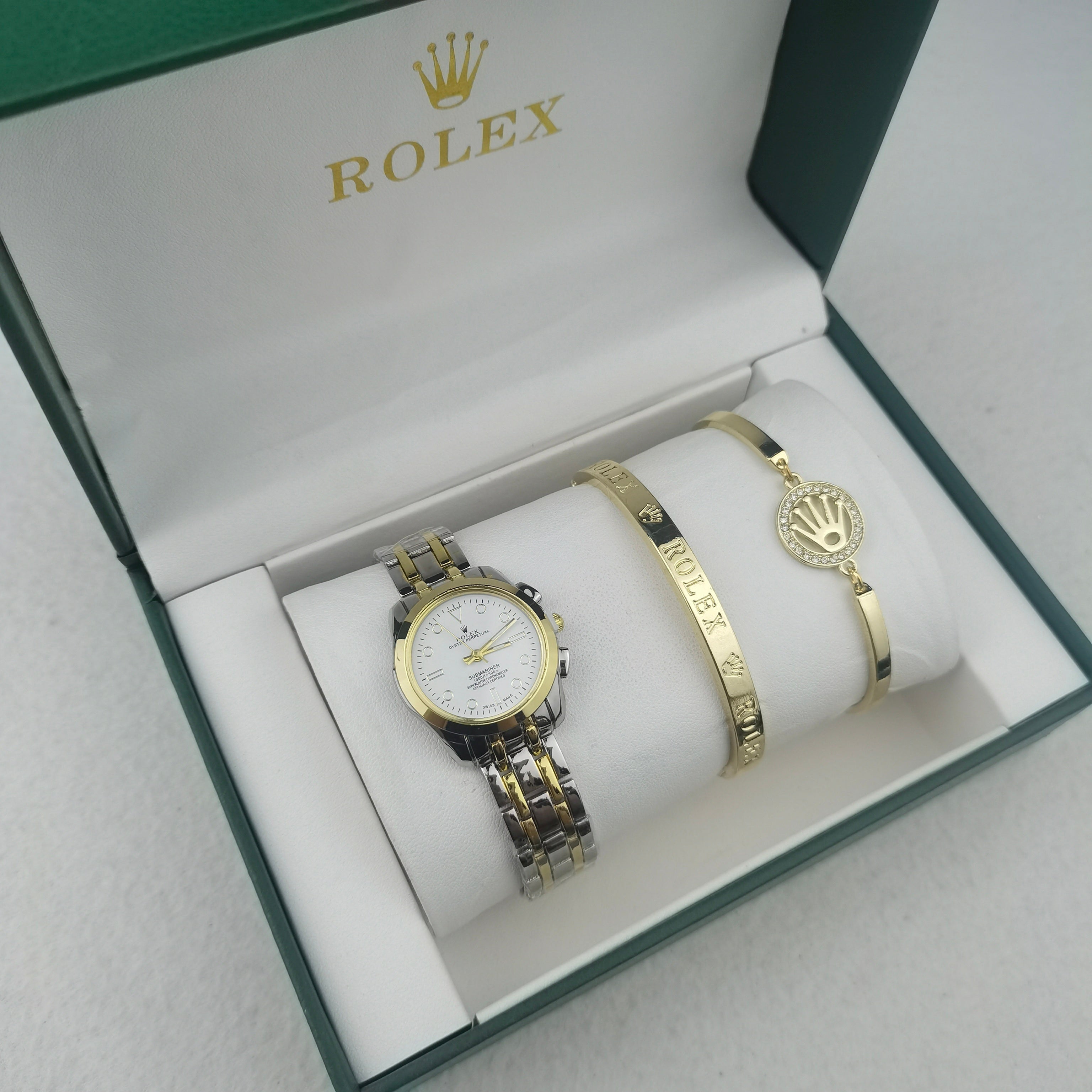 Montre inspirée de la Rolex Submariner accompagné des bracelets Rolex