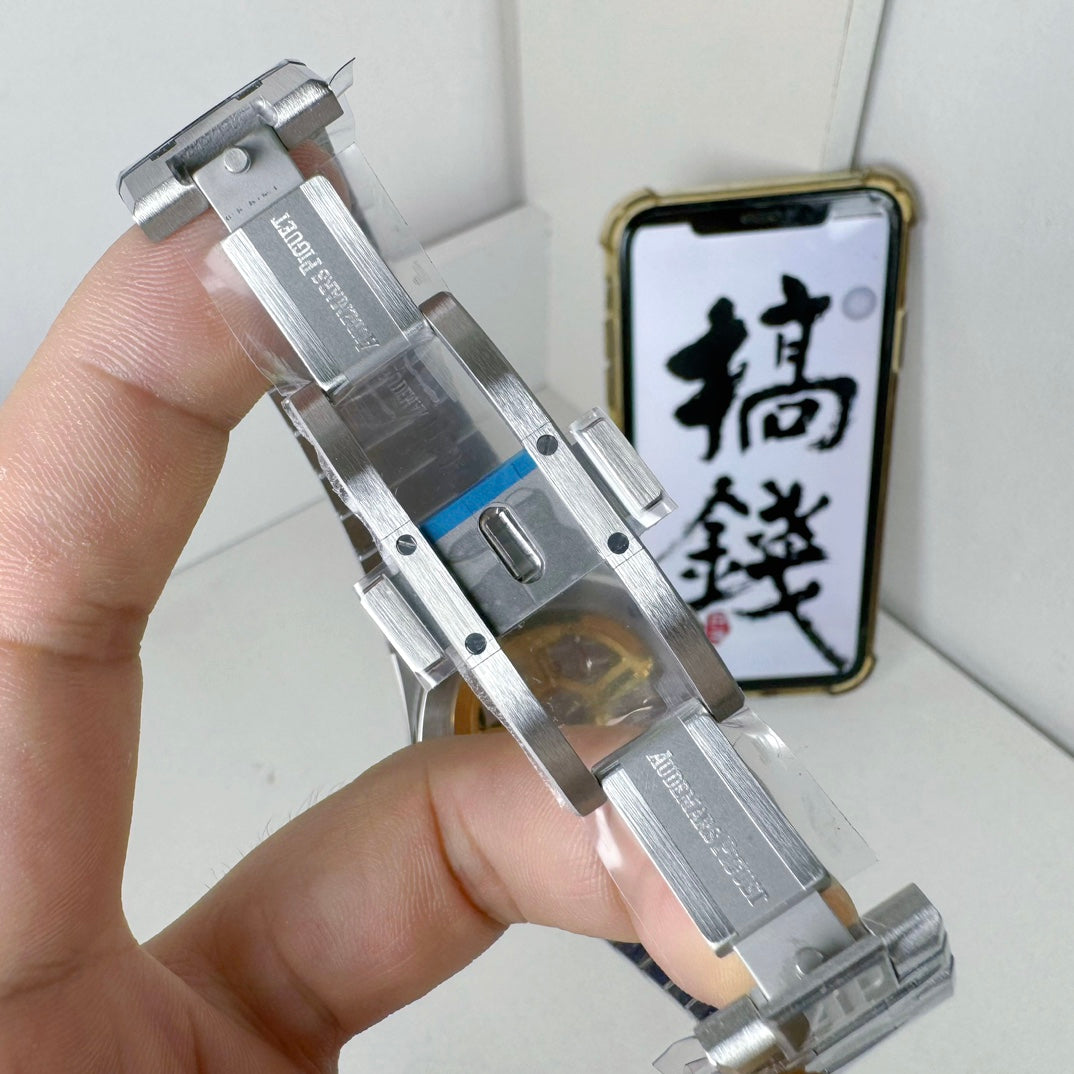 Montre iconique Audemars Piguet Royal Oak automatic