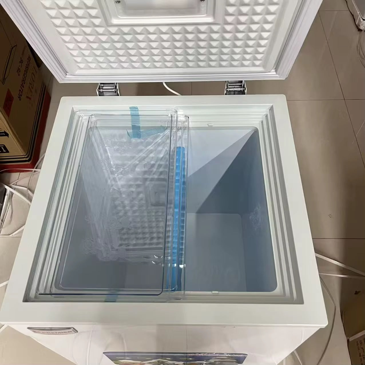 Congélateur d'Appoint 100L – Idéal Studio, Camping et Petit Commerce