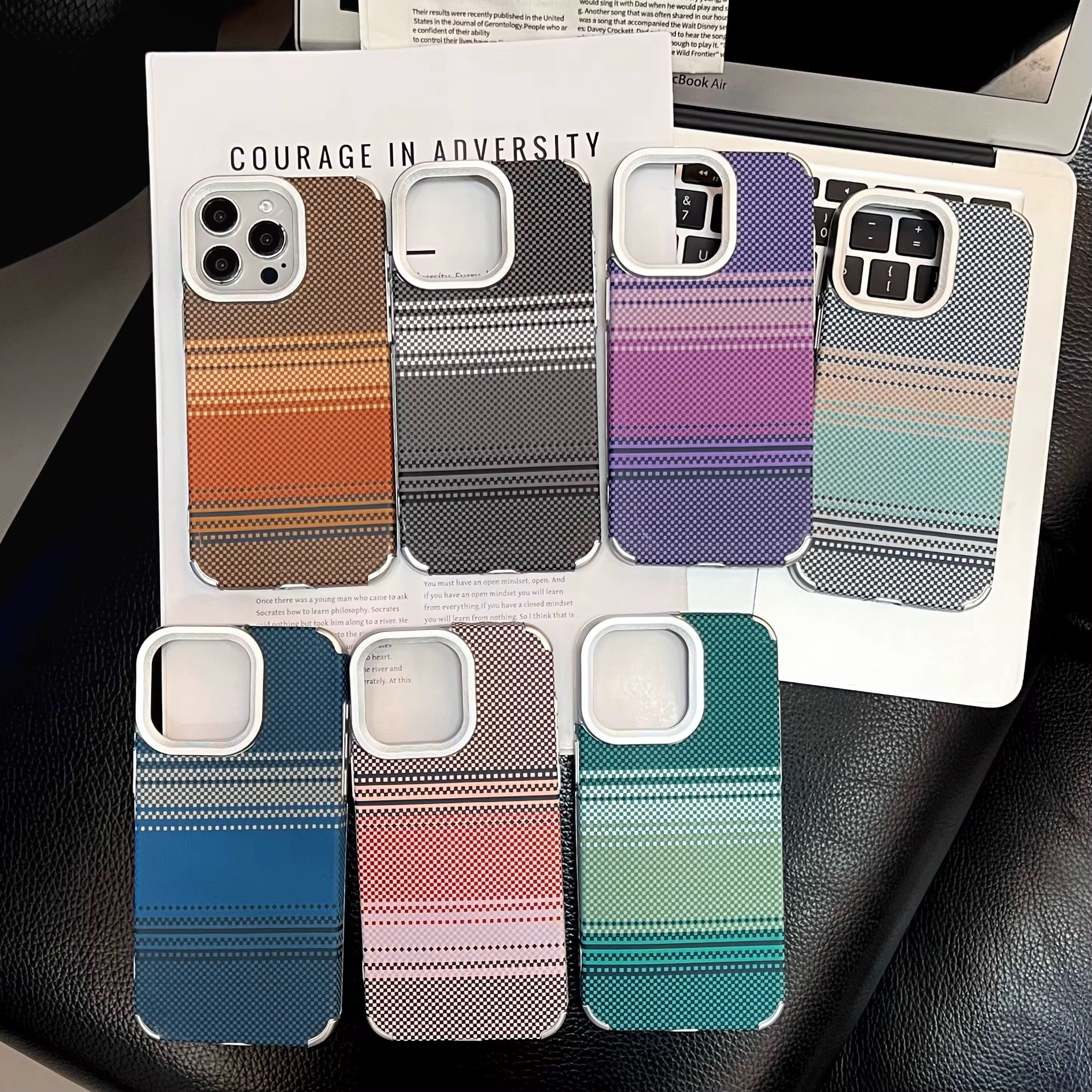 Protection Rigide en Fibre de Carbone iPhone – Coque de Luxe Motif Géométrique