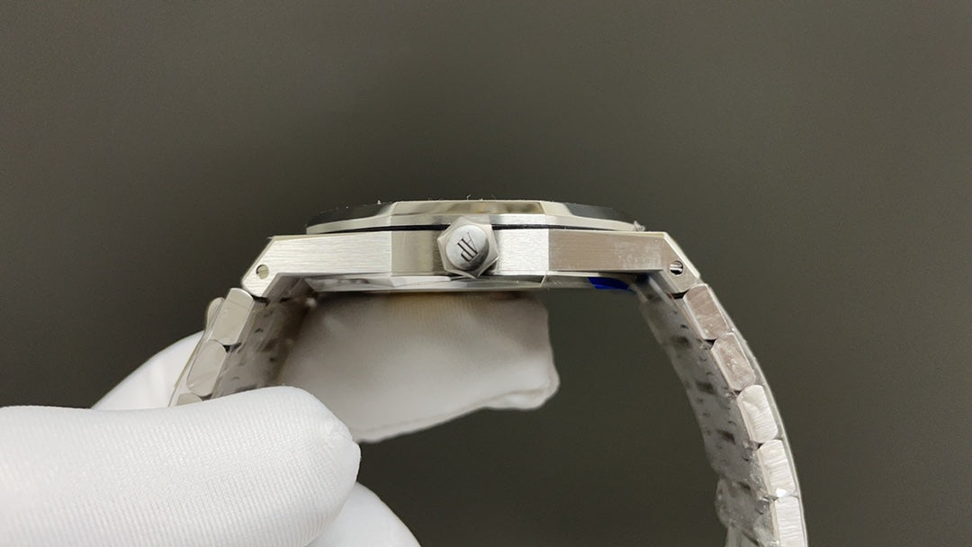 Montre iconique Audemars Piguet Royal Oak automatic