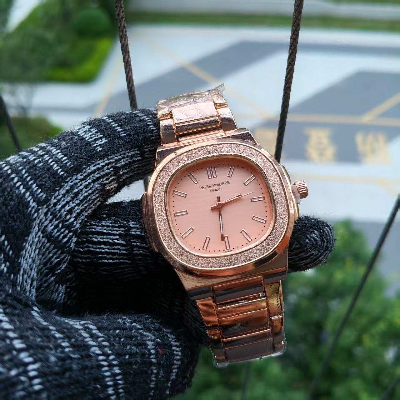 Montre inspirée de la Patek Philippe Nautilus