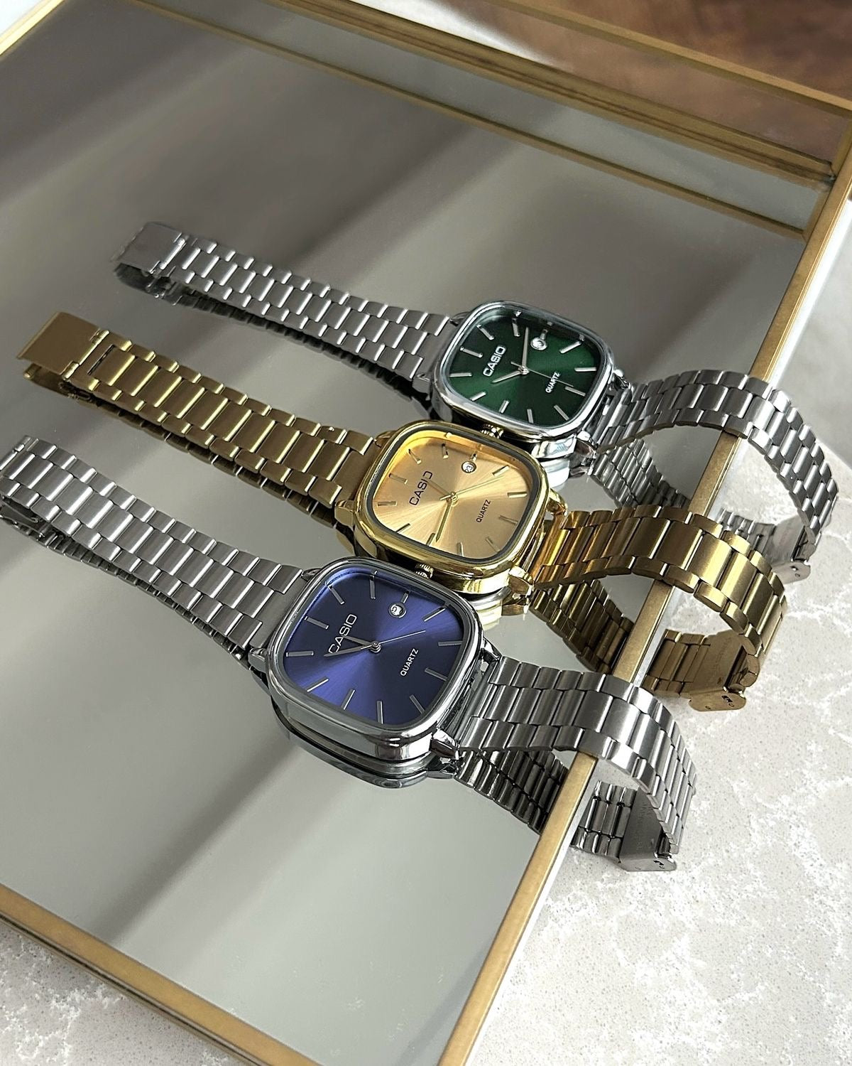 Montre inspirée de la Casio (Quartz analogique)