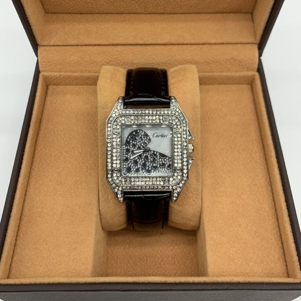 Montre inspirée de la légendaire Cartier Santos