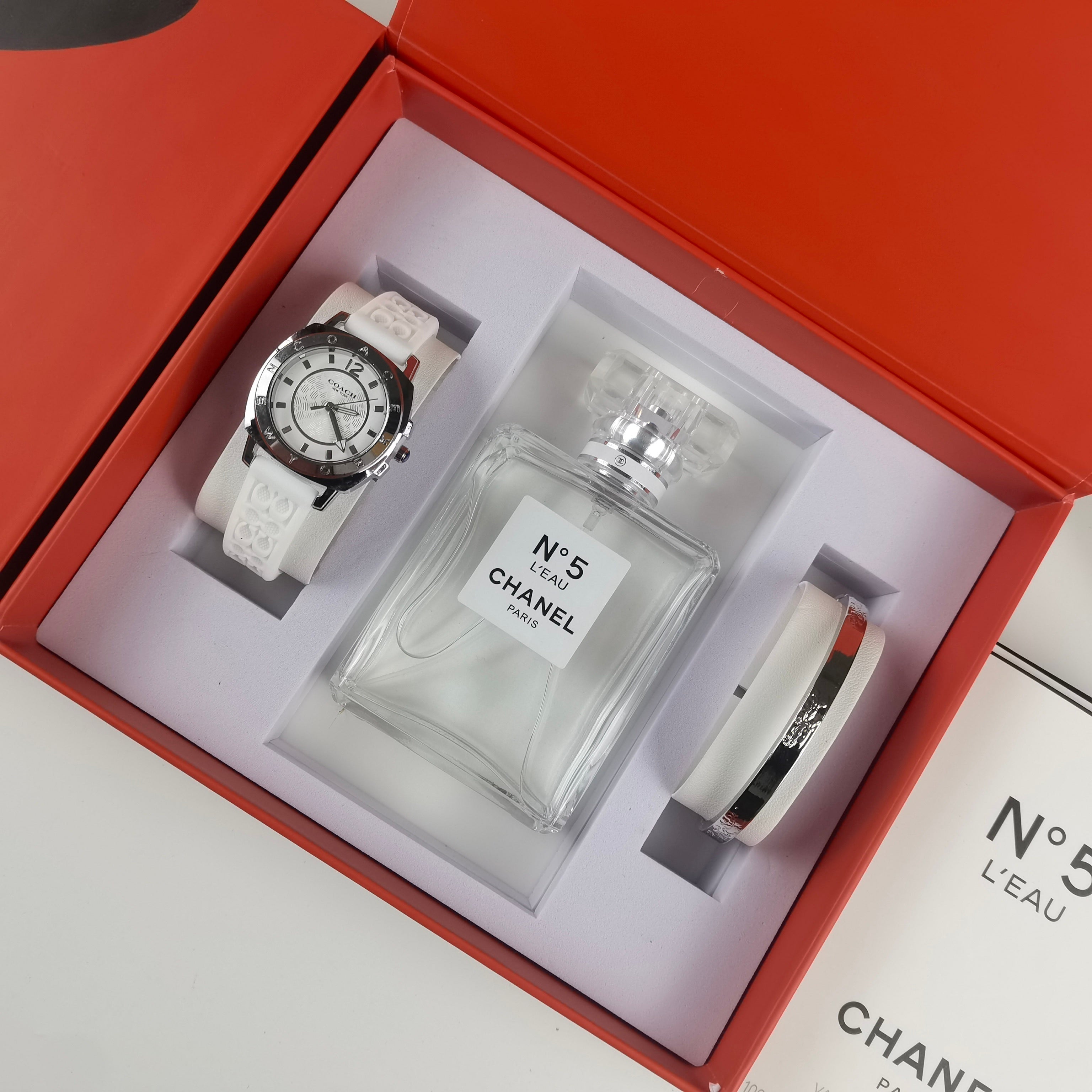 Montre inspirée de la collection des montres Coach, parfum chanel et bracelet