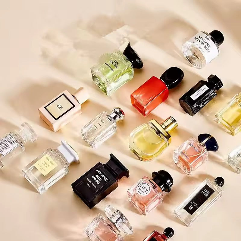 Collection des parfums élégant pour femme – Vaporisateurs de Voyage 7,5 ml Haute Concentration