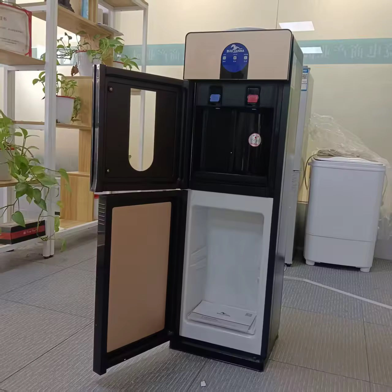 Fontaine à Eau Design – Distributeur d'Eau Chaude & Froide pour Bouteille