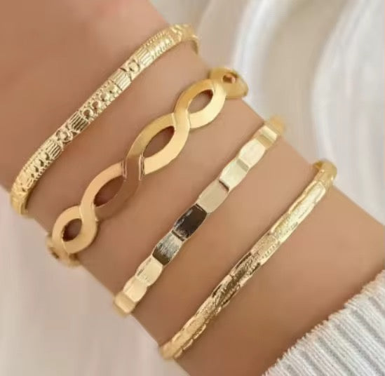 Collection "Aura Dorée" – Ensemble de 4 Bracelets Joncs aux Motifs Géométriques