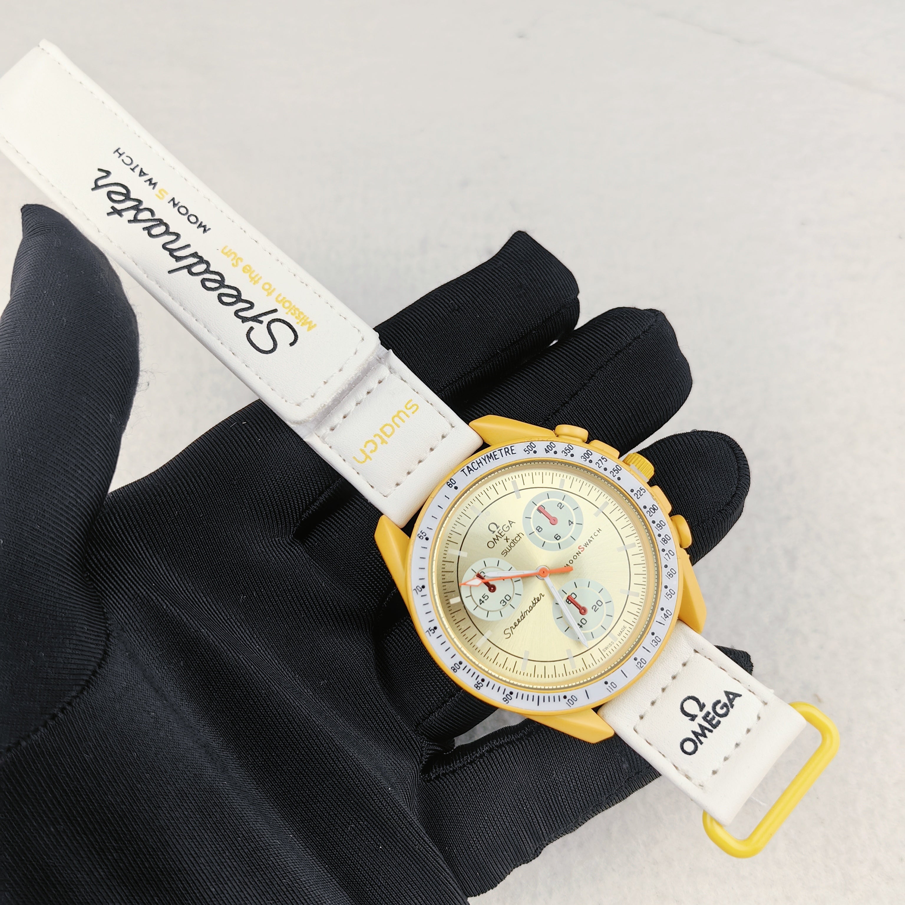 Montre inspirée de la collection Omega X Swatch "MoonSwatch"