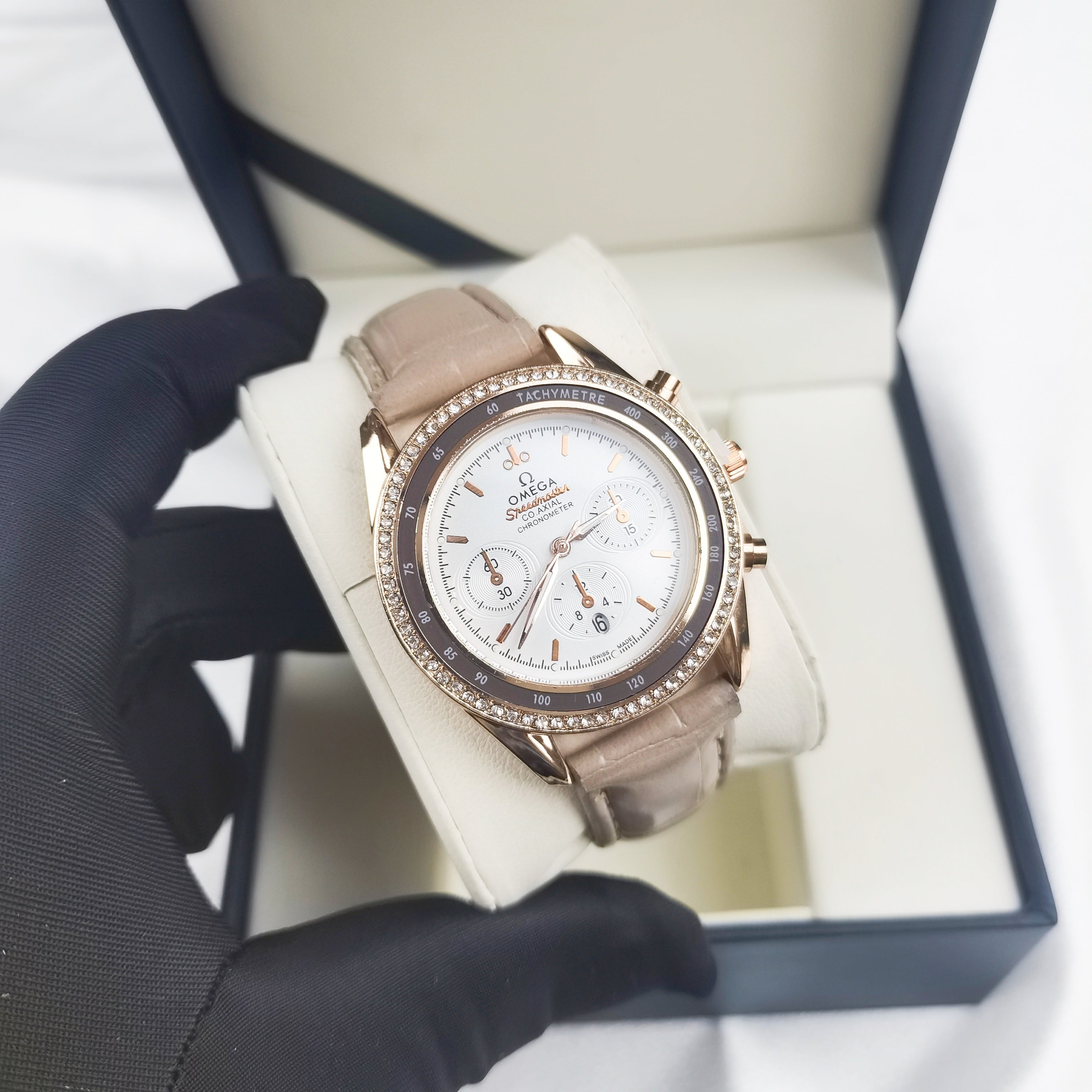 montre inspirée du légendaire Omega Speedmaster