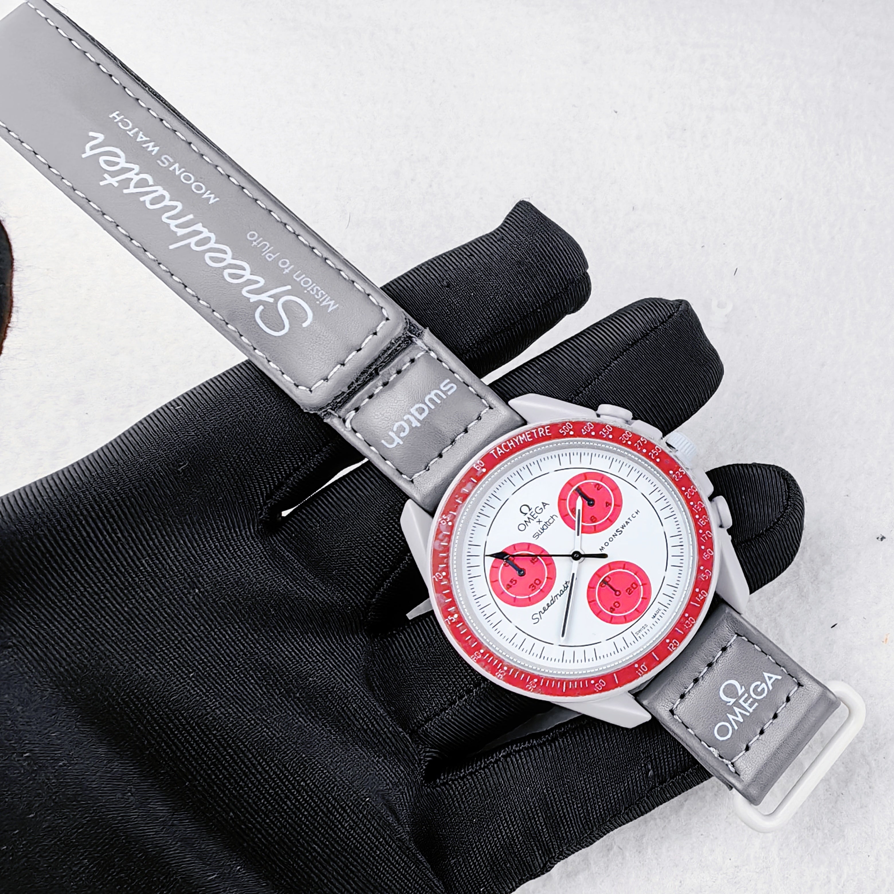 Montre inspirée de la collection Omega X Swatch "MoonSwatch"