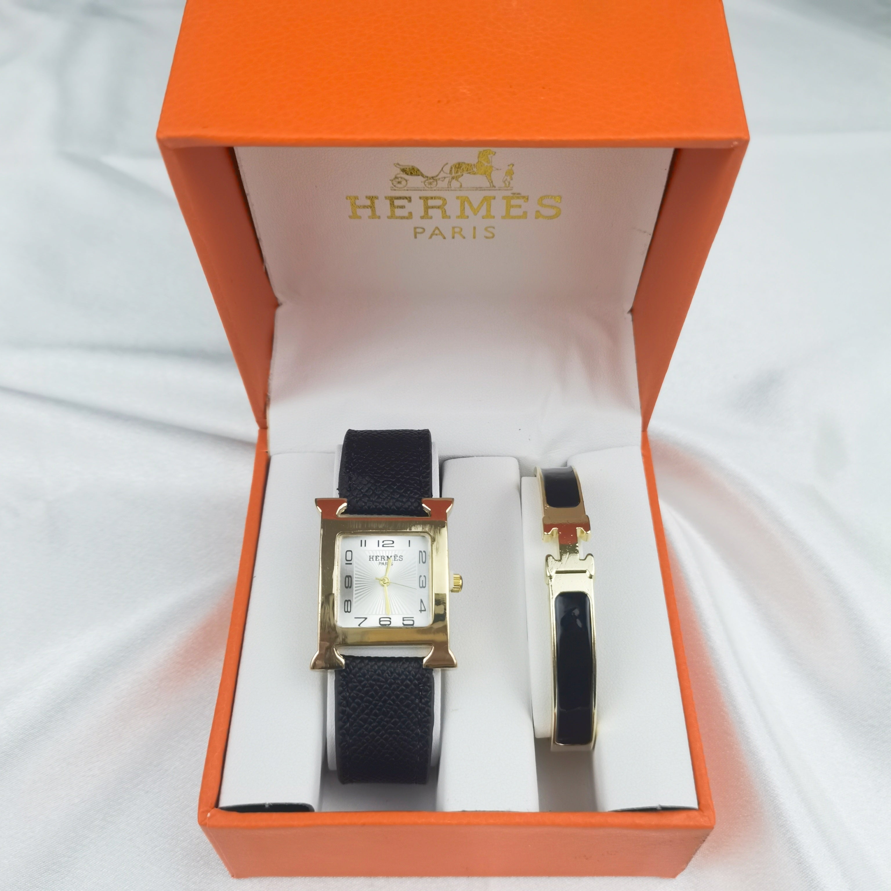 Montre inspirée de la coolection d'une montre herme iconique et d'un bracelet hermes