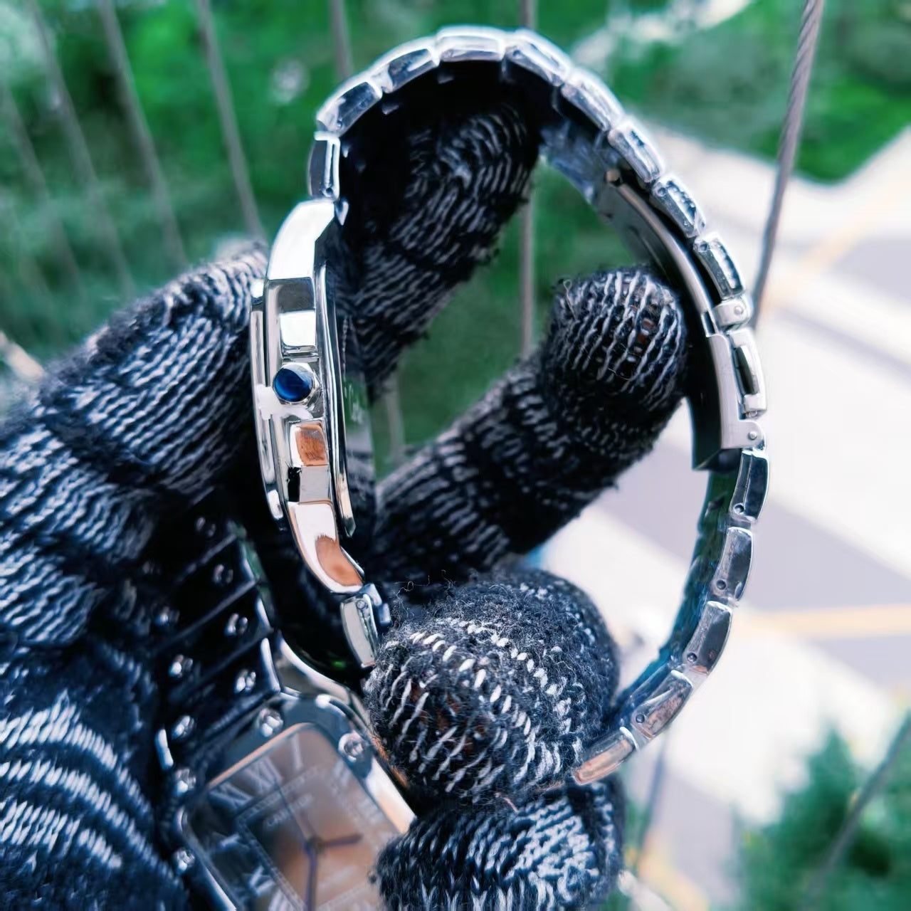 Montre inspirée de la légendaire Cartier Santos