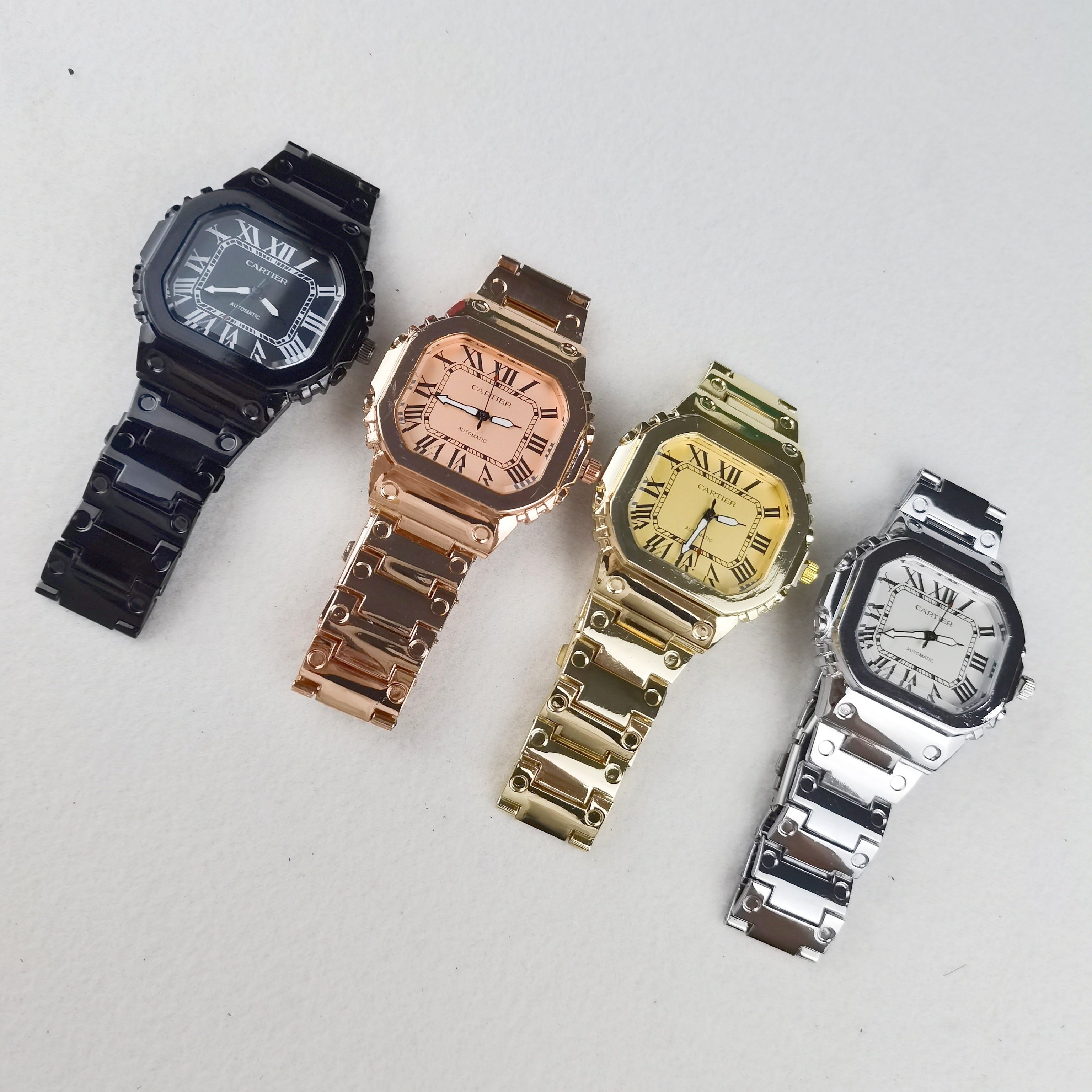 Montre inspirée de la légendaire Cartier Santos