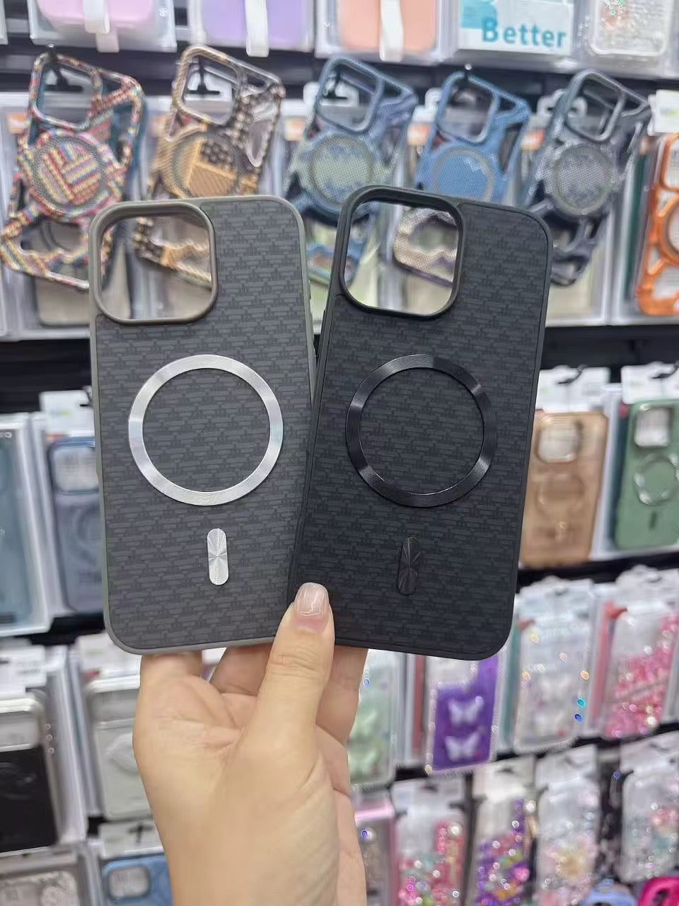 Coque Magnétique iPhone Motif Triangulaire – Étui Antichoc de Conception Professionnelle pour iPhone 11 à 17 Pro Max