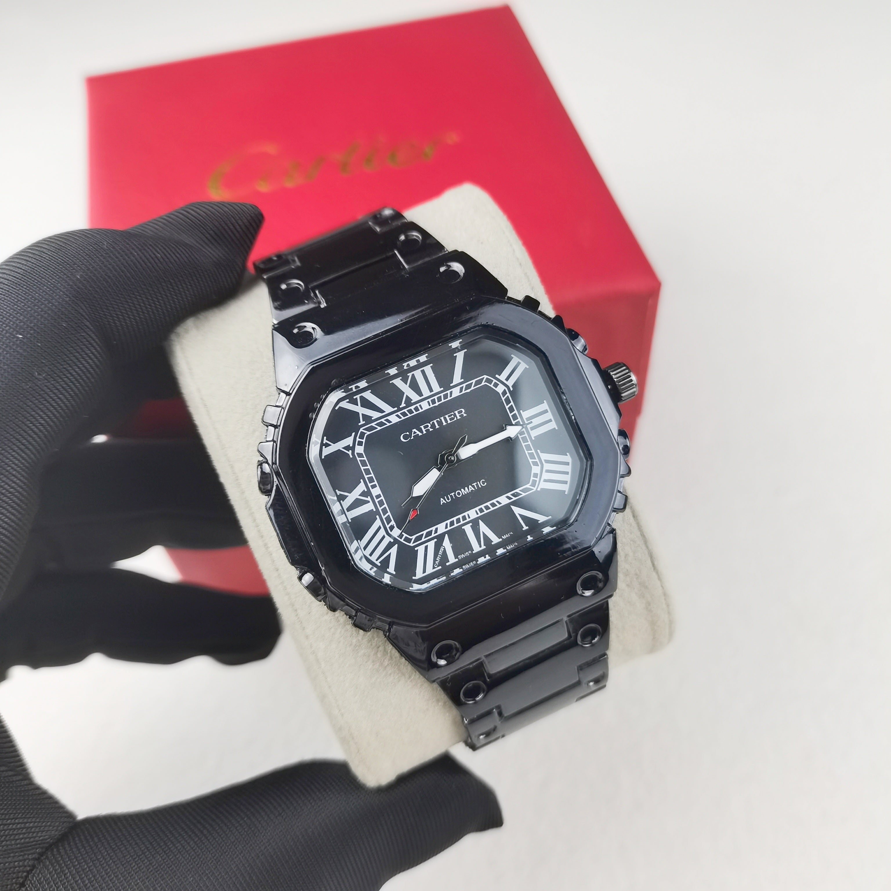 Montre inspirée de la légendaire Cartier Santos