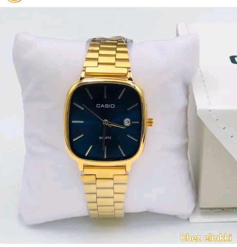 Montre inspirée de la Casio (Quartz analogique)