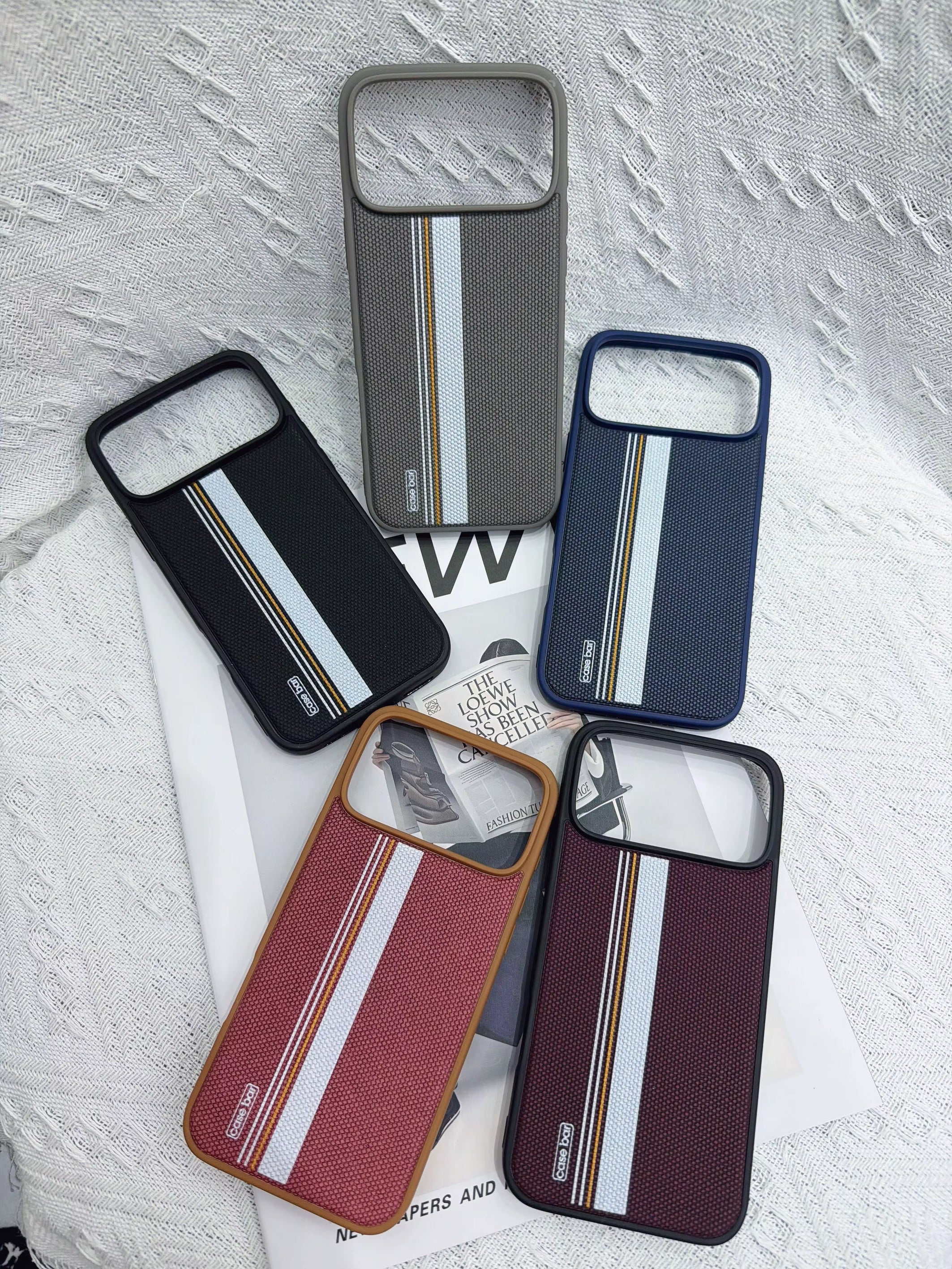 Coque iPhone Premium à Rayures – Étui Textile Antichoc Style "Casual Chic" pour iPhone 12 à 17 Air / Pro Max