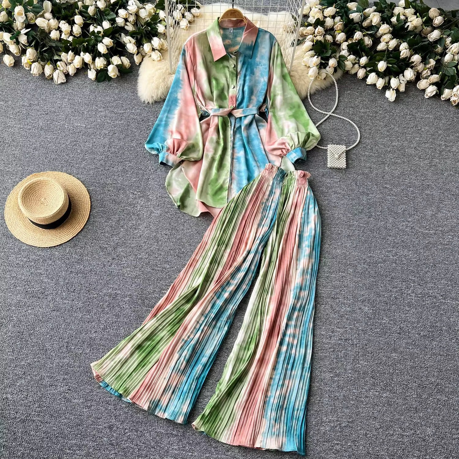 Ensemble "Élégance Graphique" – Chemise Longue et Pantalon Large Plissé