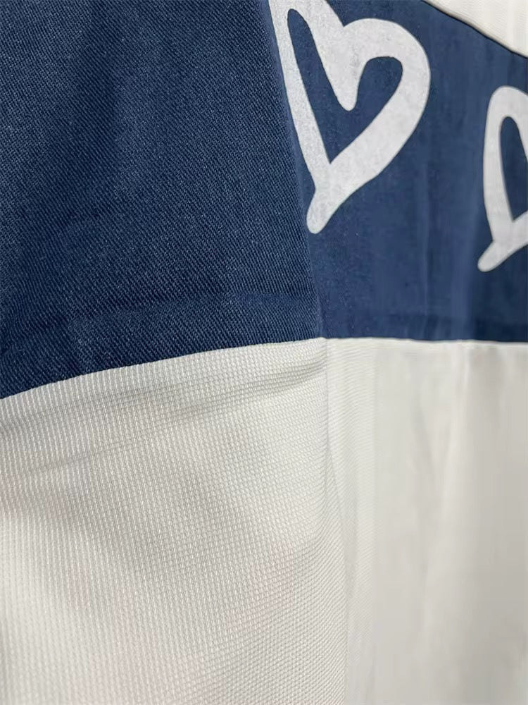 Ensemble "Sweet Heart" – Duo T-shirt Bicolore et Pantalon Large à Motifs Cœurs