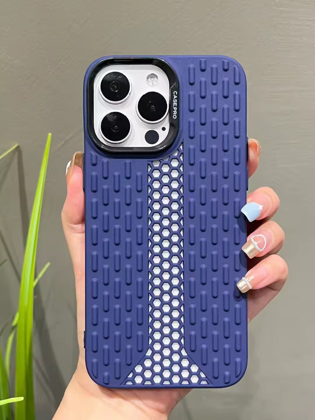 Coque Antichoc iPhone et Android – Design Alvéolé Respirant en TPU