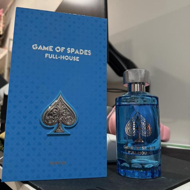 Parfum inspiré de la légendaire collection Game of Spades