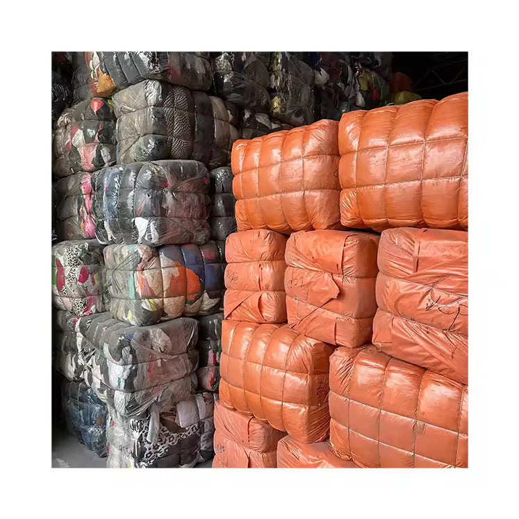 Friperie ballot des Jeans Homme – Balle Pressée de 200 Unités pour Revendeurs