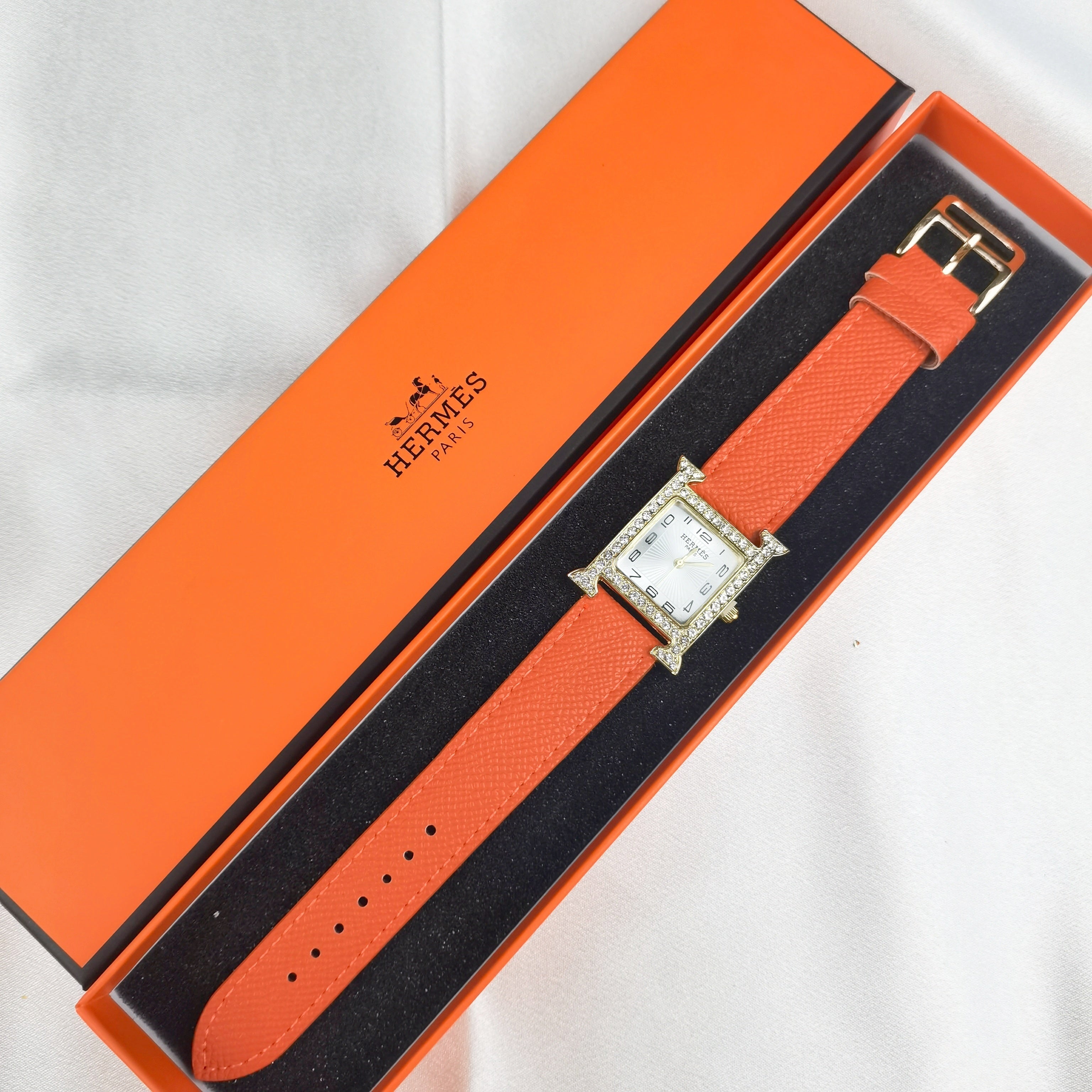 montre-bracelet inspirée de la Hermès Heure H