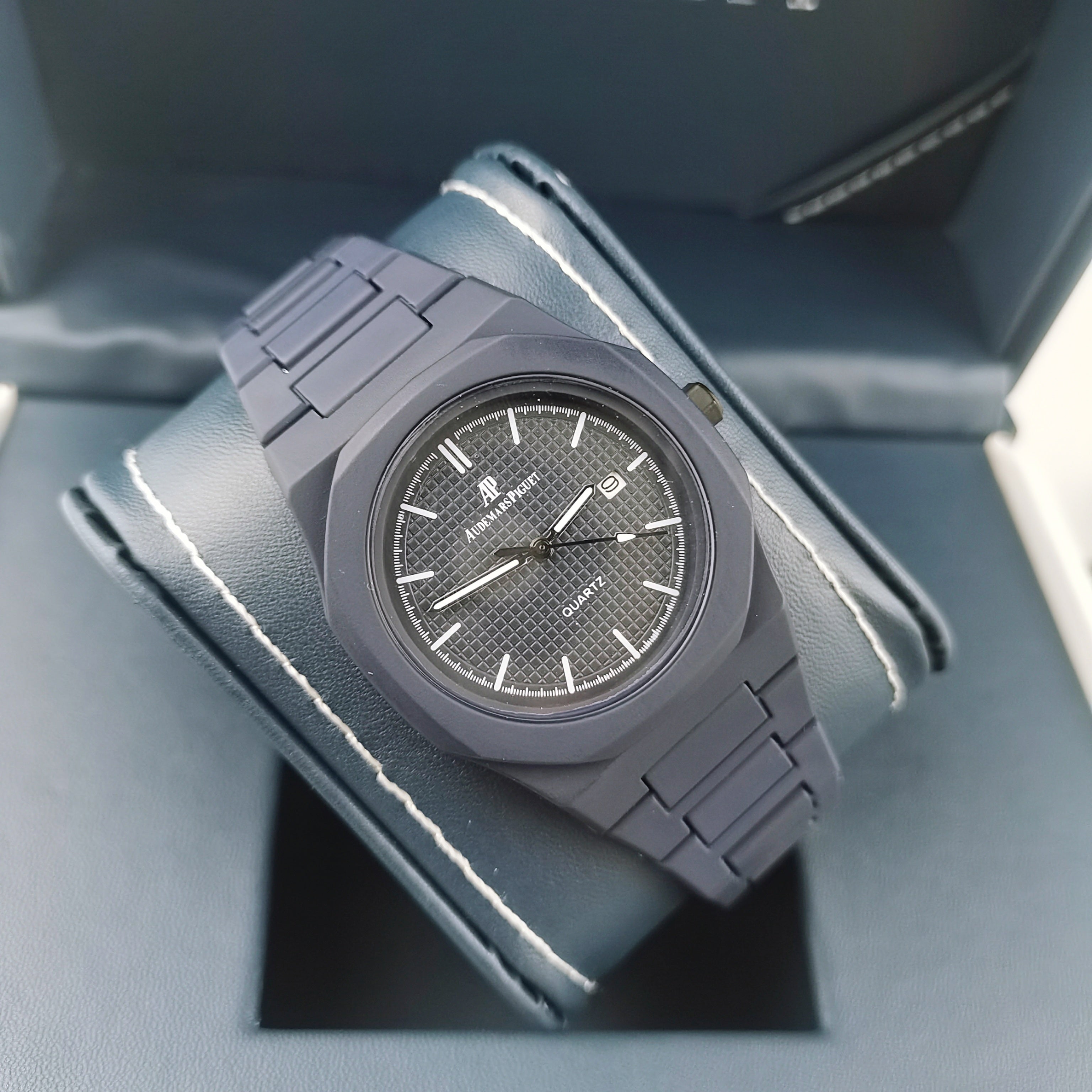 Montre inspirée de la Audemars Piguet Royal Oak