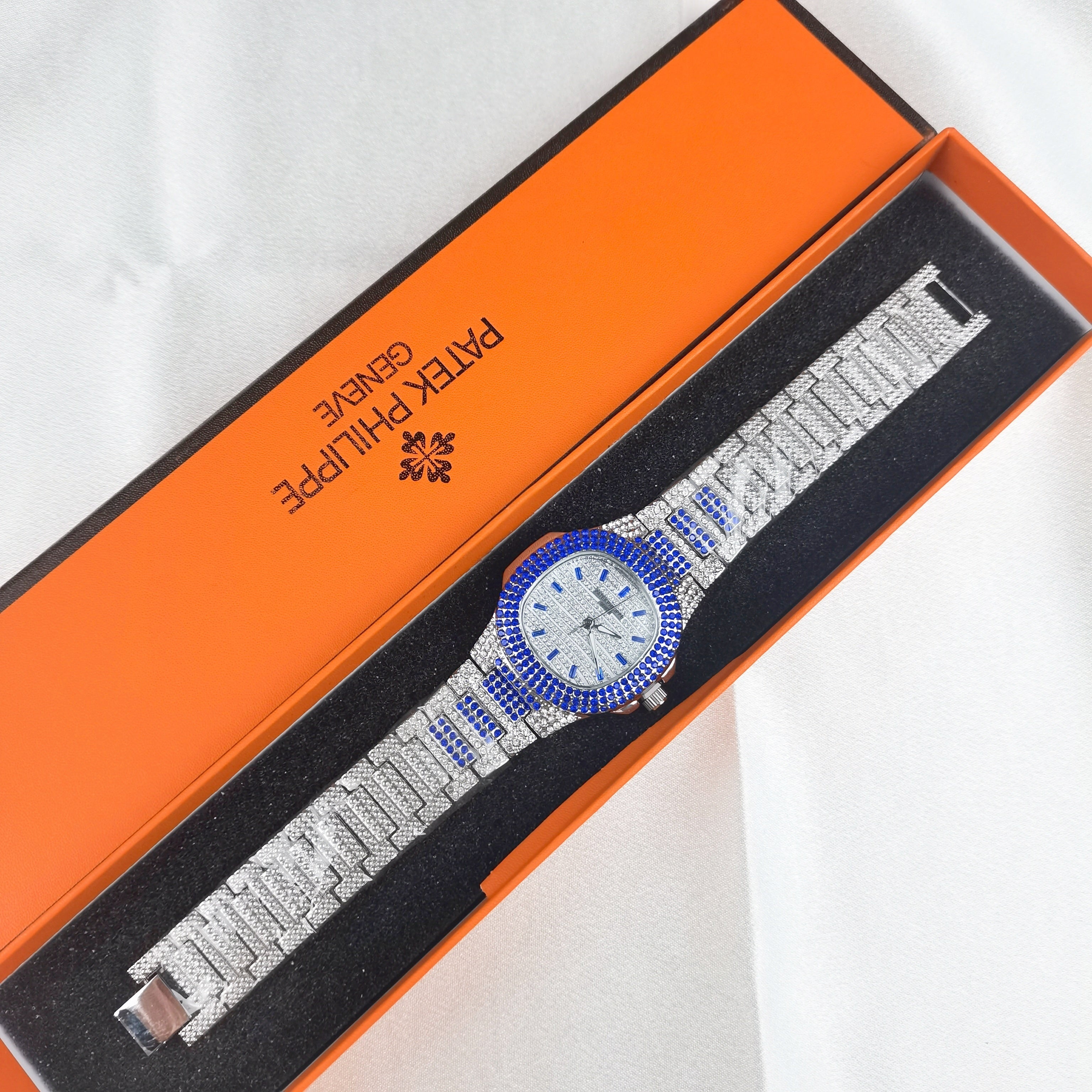 Montre inspirée de la Patek Philippe Nautilus