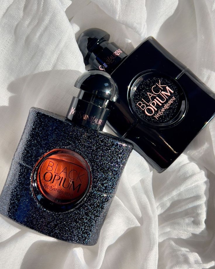 Parfum inspiré de la légendaire collection Black Opium d'Yves Saint Laurent