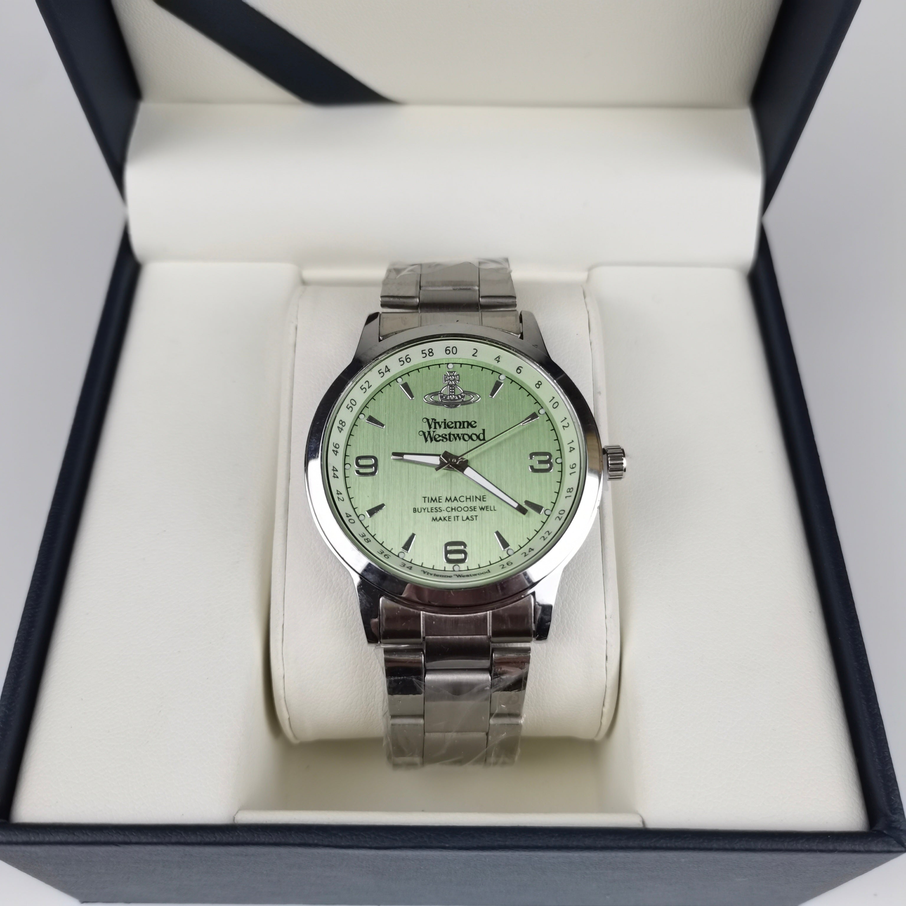 Montre inspiree de la collection Vivienne Westwood Time Machine