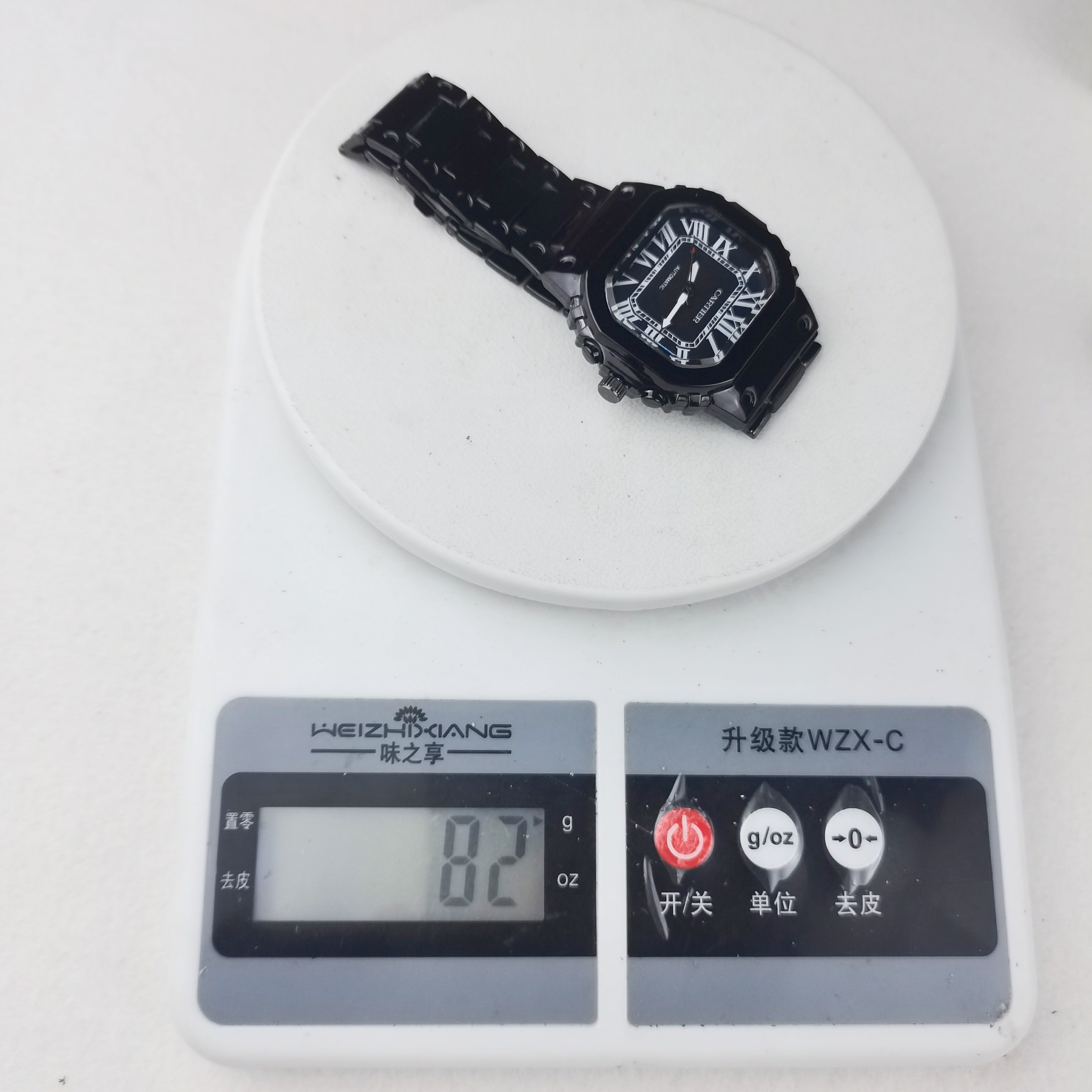 Montre inspirée de la légendaire Cartier Santos