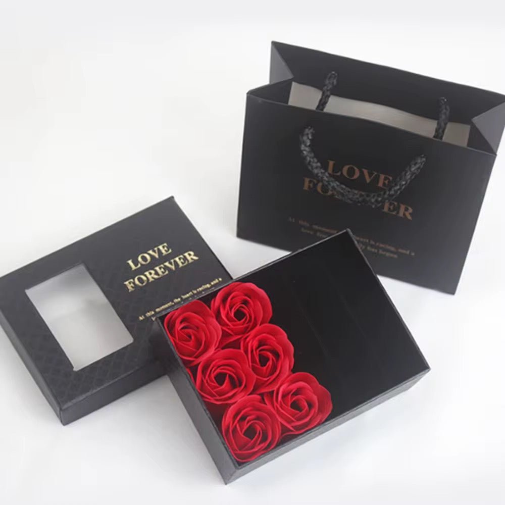 Ensemble Cadeau Saint - Valentin : Boîte à Bijoux avec Roses de Savon - HGL - CHINA