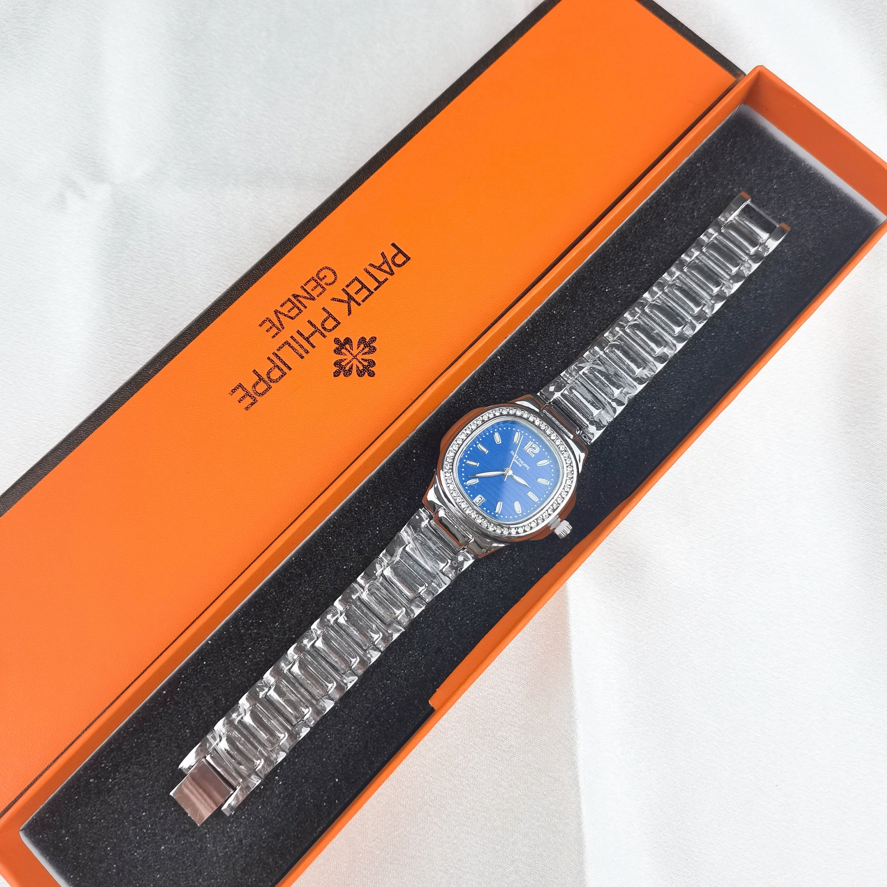 Montre inspirée de la Patek Philippe Nautilus