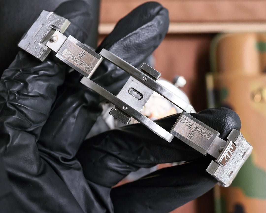 Montre iconique Audemars Piguet Royal Oak automatic - HGL - CHINA